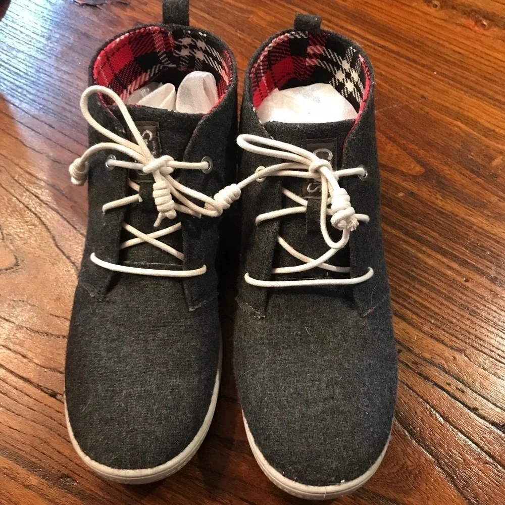 👟 RARE Sneaker/Bootie by Circus